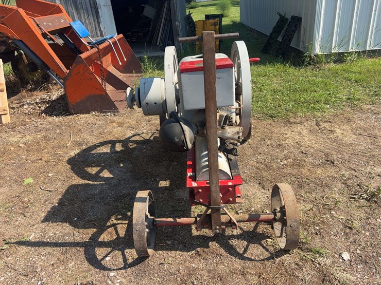 monitor-5-horse-hit-and-miss-engine-with-cart-image-2