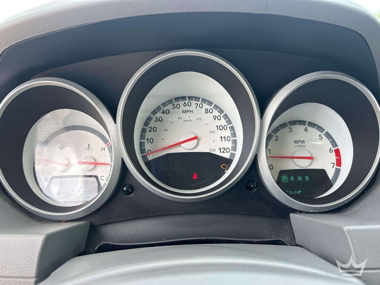 2010-dodge-grand-caravan-image-16