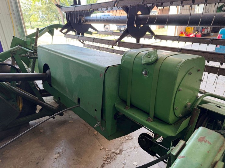 john-deere-2320-image-19