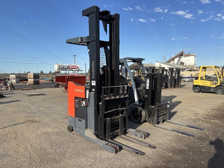toyota-gbru23-forklift-image-2