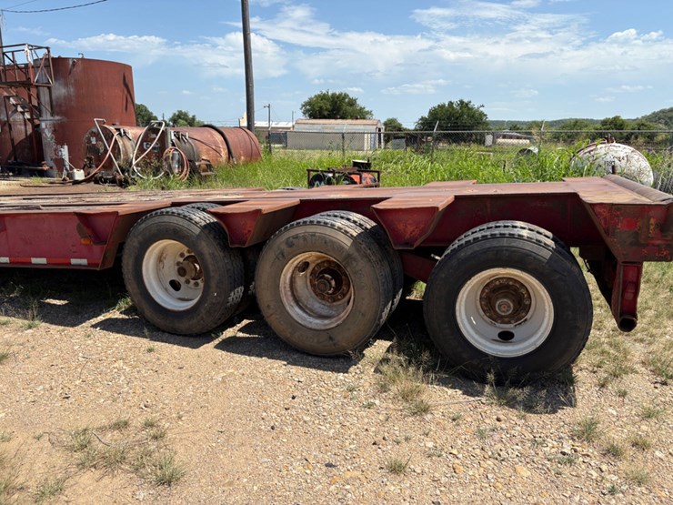 1981-aztec-45'-x-96"-image-6