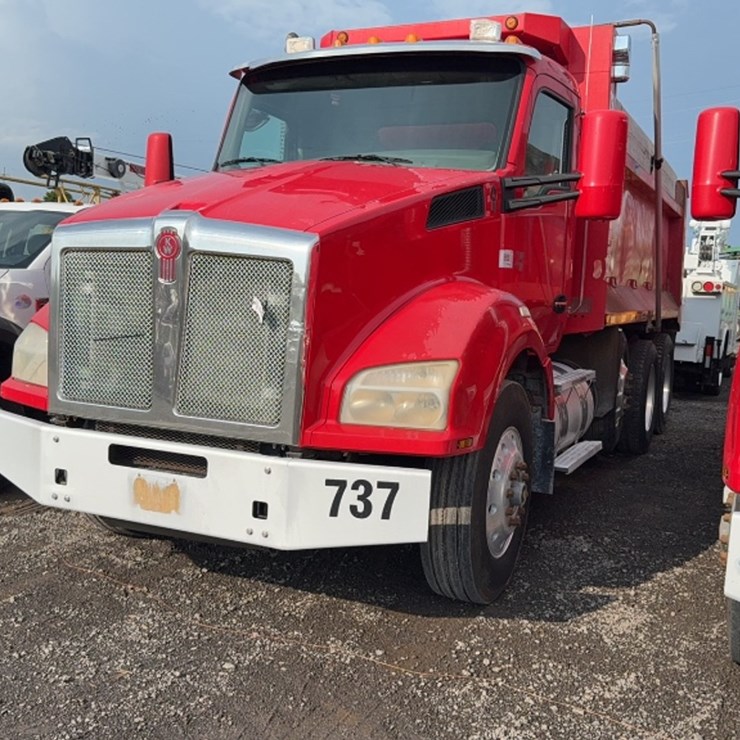 2016 KENWORTH T880
