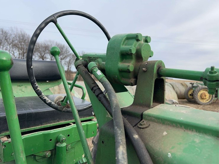 john-deere-70-image-34
