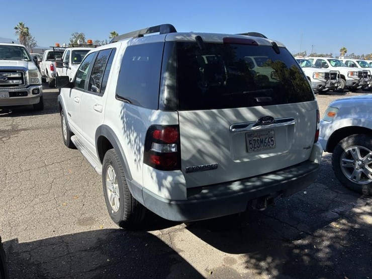 2007-ford-explorer-image-4