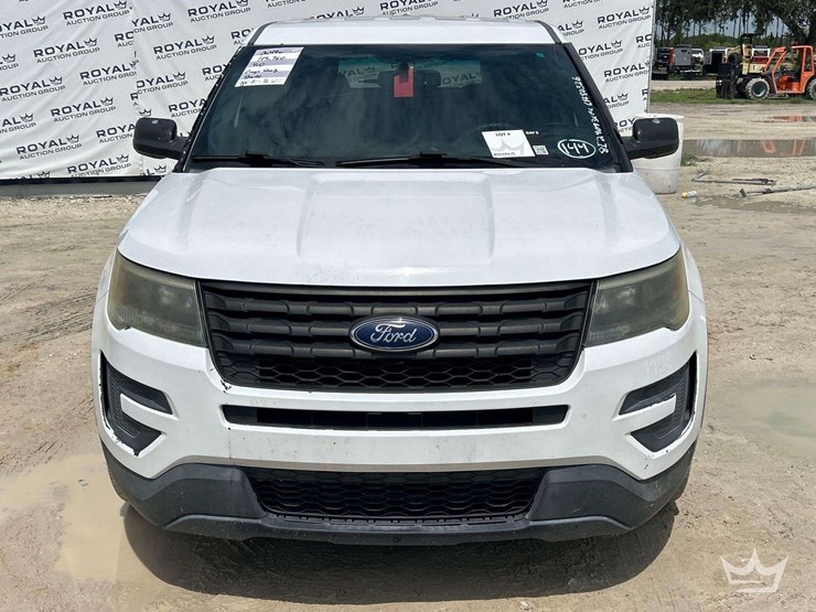 2016-ford-explorer-image-20