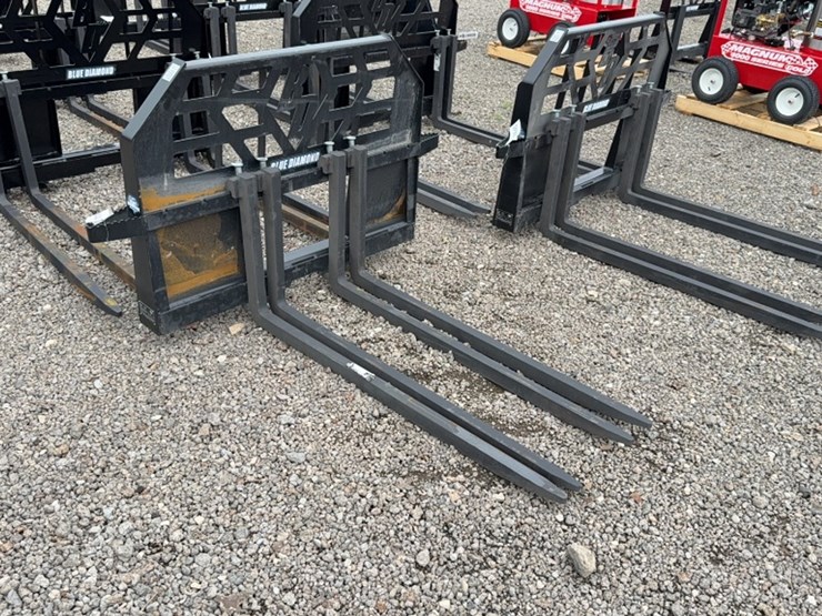 #2063-•-blue-diamond-48"-skid-steer-brick-tine-image-1