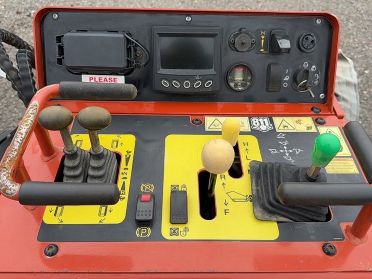 #2083-•-2021-ditch-witch-jk-1550-track-mini-skid-steer-image-10