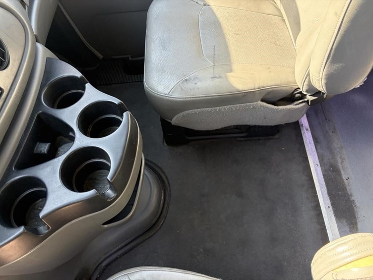 2007-ford-e250-image-22