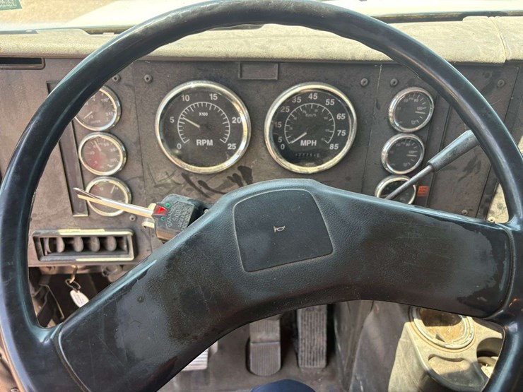 1998-international-9100-image-8
