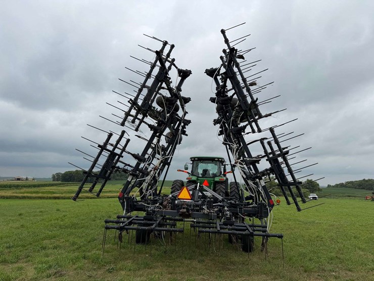 flexi-coil-model-340-41’-chisel-plow,-set-up-for-anhydrous-currently,-3-bar-coil-tine-harrow,-hydrau-image-4