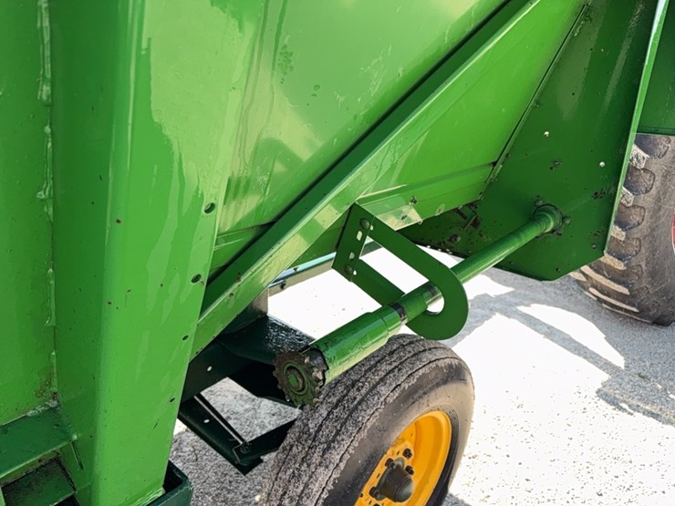 1990-john-deere-643-image-11