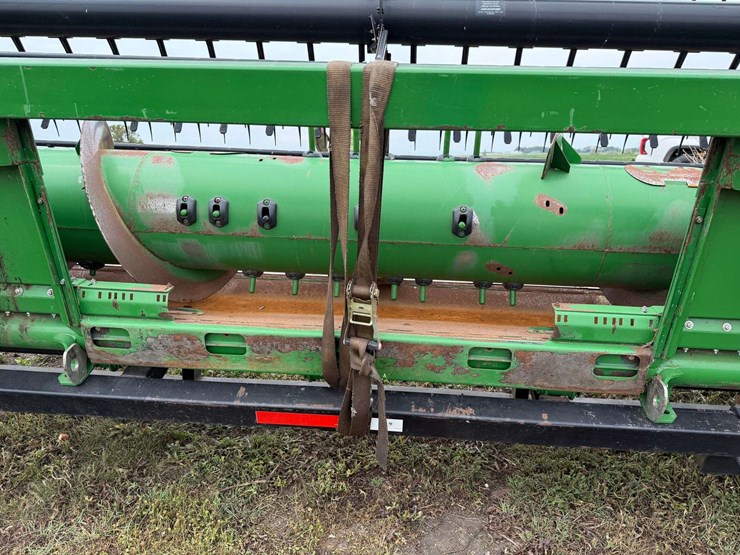 john-deere-630f-image-21