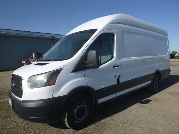 2017-ford-transit-image-1