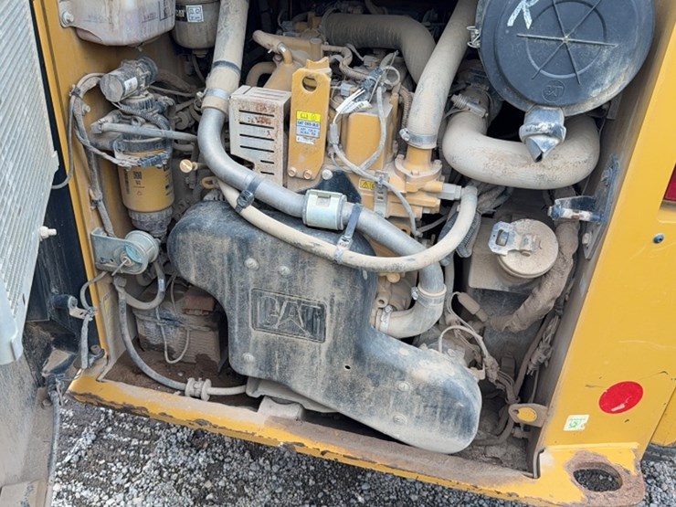 caterpillar-259d3-image-10