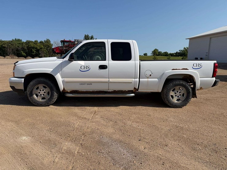 2006-chevrolet-1500-image-2