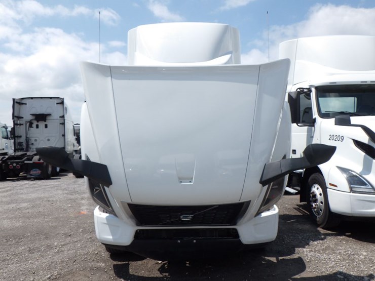 2020-volvo-vnr300-image-18