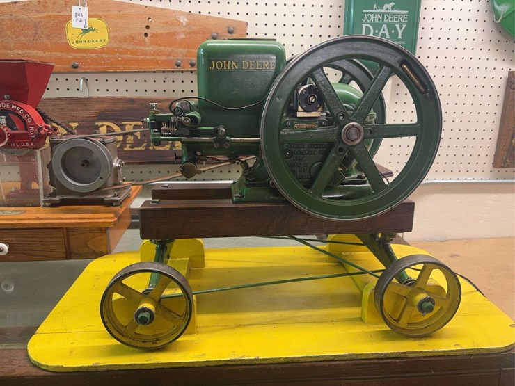 1/2-scale-john-deere-model-e-horse-hit-and-miss-wngine-and-arcade-burr-mill-image-9