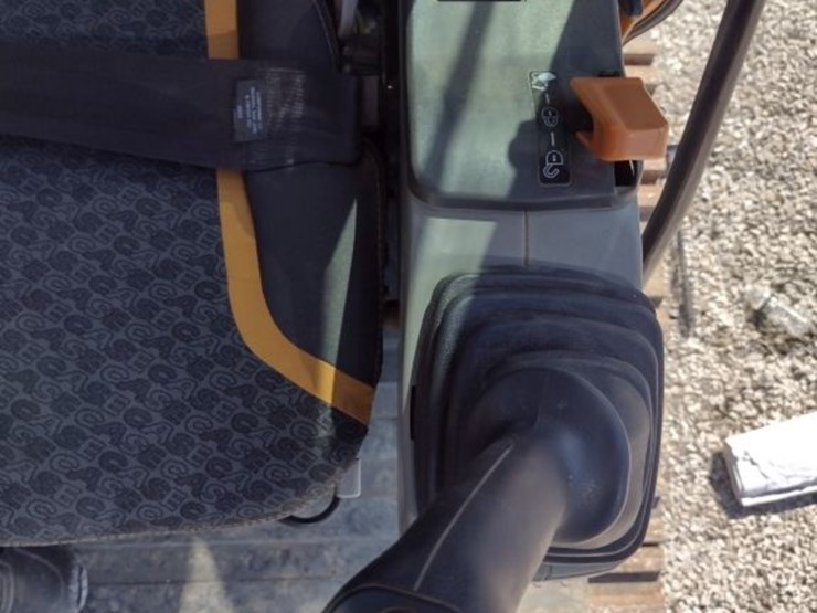 case-cx300e-image-9
