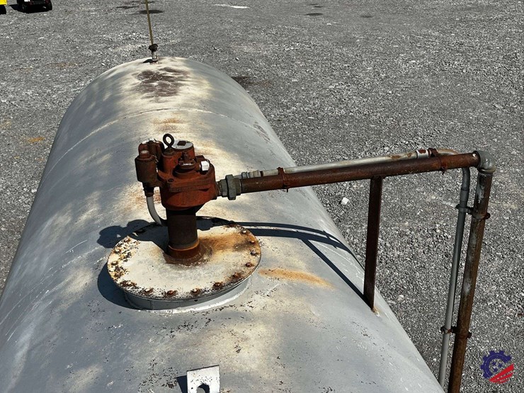 10k-gallon-/-off--road-diesel-fuel-tank-image-20