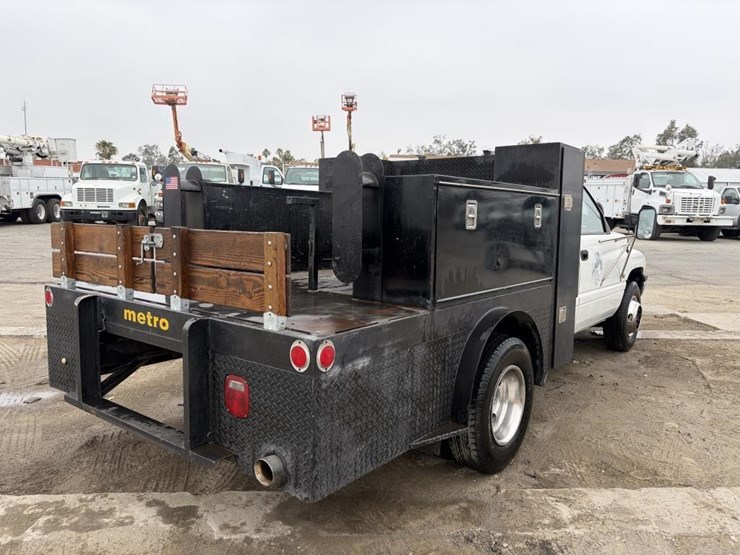 1996-dodge-ram-3500-image-3