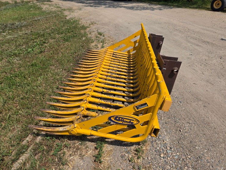 shoule-hb-7-rock-fork,-has-bolt-on-mounts,-84”-wide,-1-3/8”-round-bar-tine,-5”-spacing,-heavy-duty,-image-8