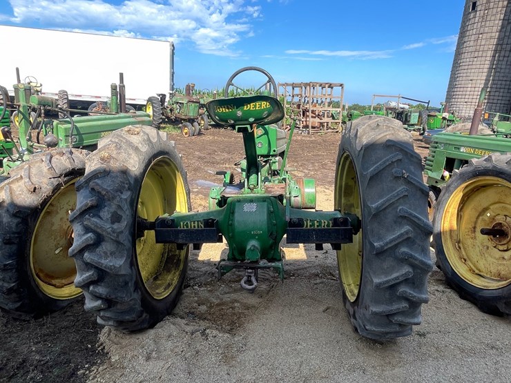john-deere-b-image-6