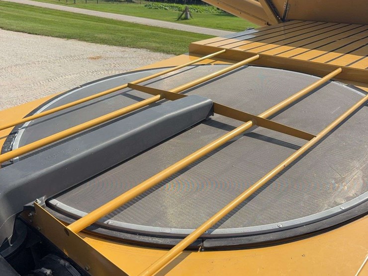 2021-claas-lexion-760-image-53