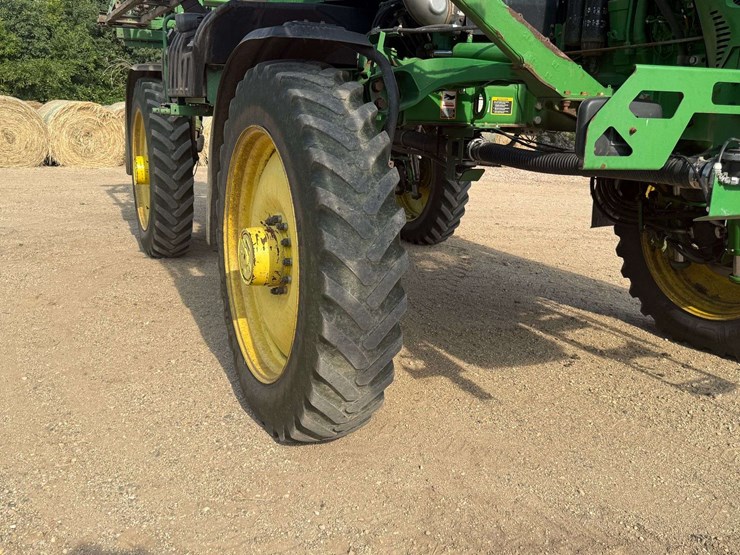 2014-john-deere-r4038-image-10