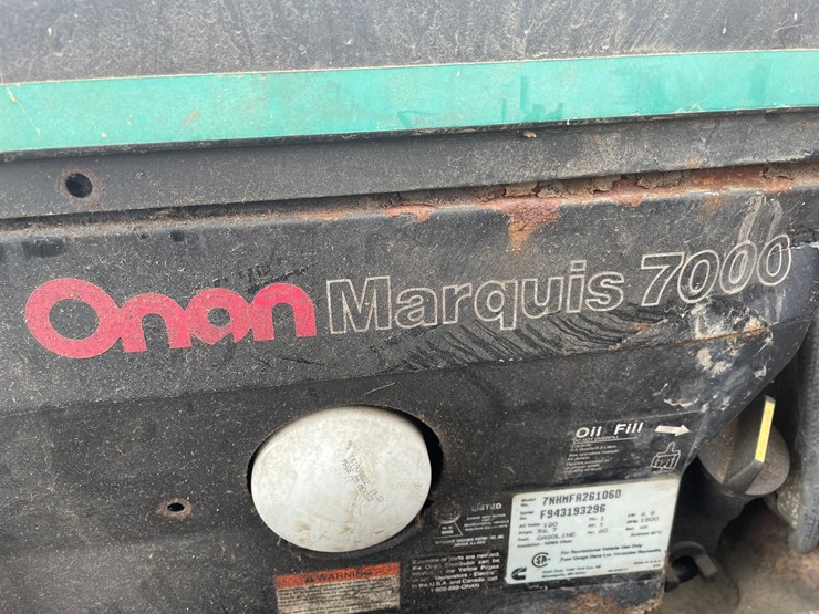 #4574-•-onan-marquis-7000-generator-image-6