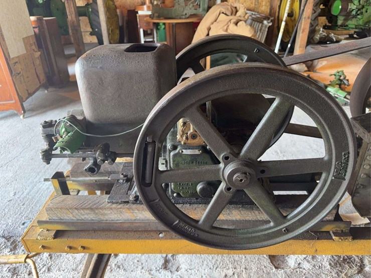 john-deere-112-image-11