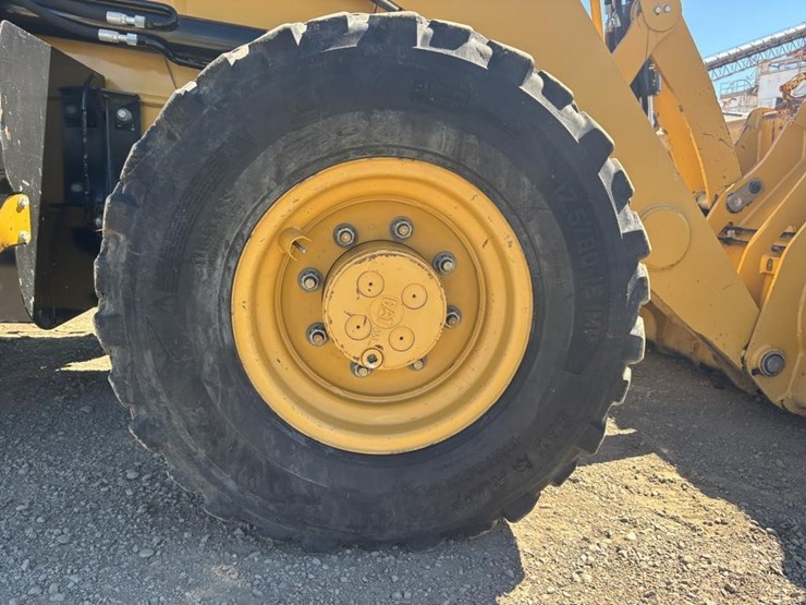 2012-caterpillar-420f-image-28