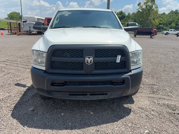 2018-dodge-2500-image-2