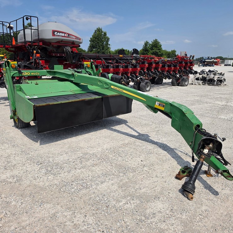 2009 JOHN DEERE 630