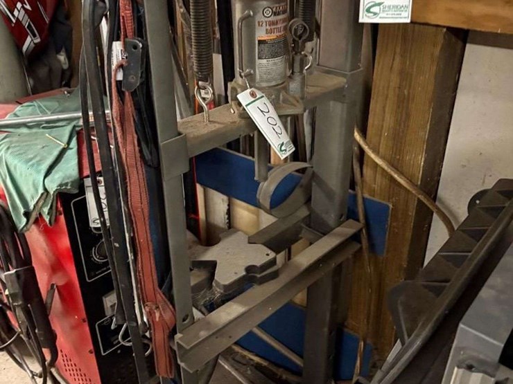 hydraulic-shop-press-12-ton-image-1