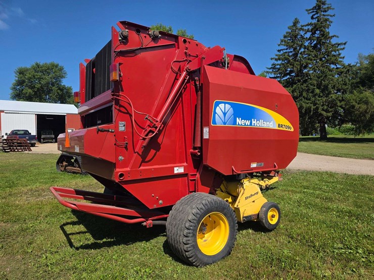 new-holland-br7090-image-7