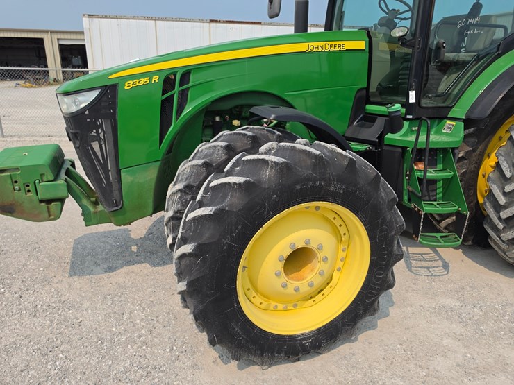 2012-john-deere-8335r-image-4