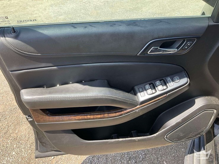 2019-chevrolet-tahoe-image-11