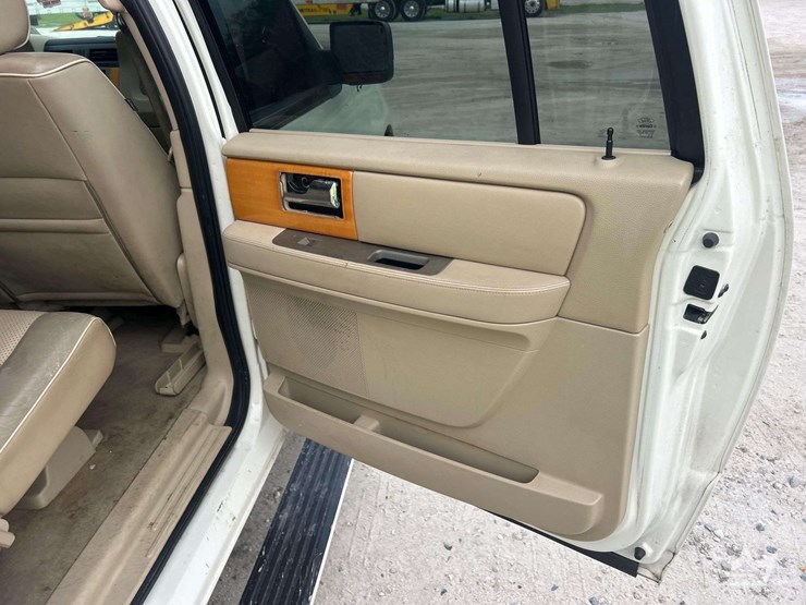 2007-lincoln-navigator-image-20