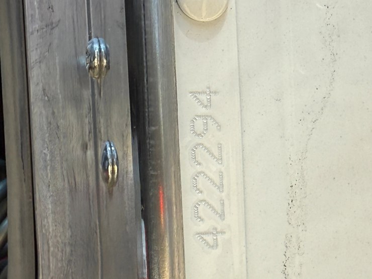 2020-kenworth-t800-image-18