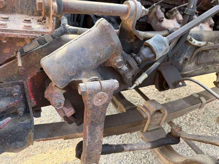 1979-ihc-1700-single-axle-grain-truck,-15’-steel-box-with-622-schwarts-hoist,-steel-floor,-136k-mile-image-46