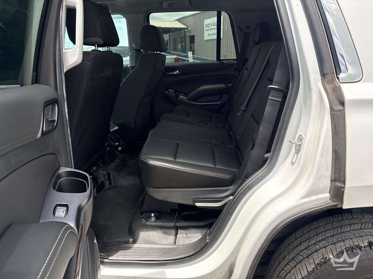 2016-chevrolet-tahoe-image-14