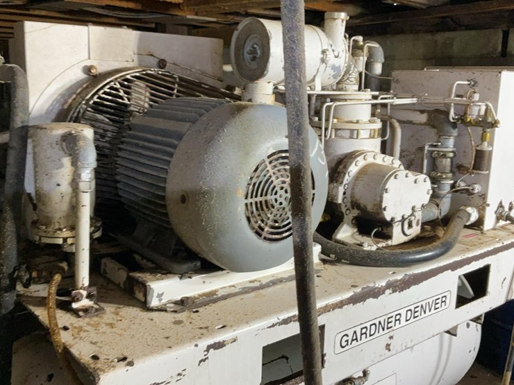 #137-•-1991-gardner-denver-ebepff-air-compressor-image-16