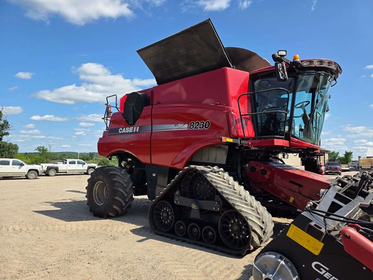 2013-case-ih-8230-image-8