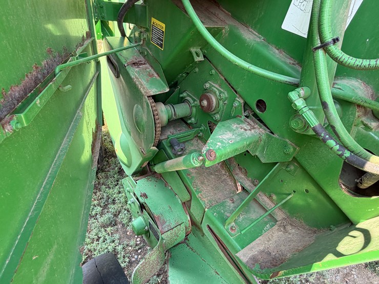 2006-john-deere-567-image-17
