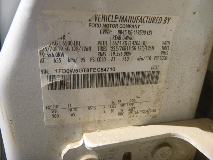 2015-ford-f550-image-24