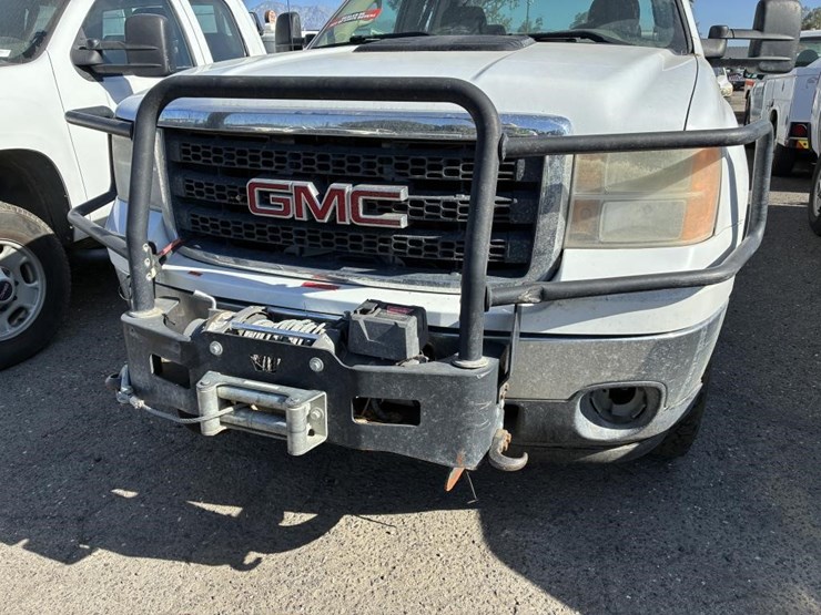 2012-gmc-sierra-2500-image-12