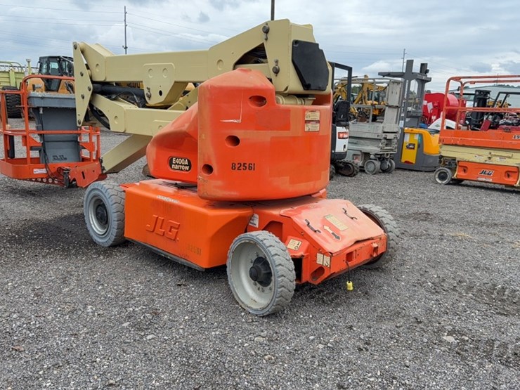 2008-jlg-e400a-image-12