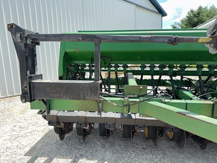 john-deere-750-image-30