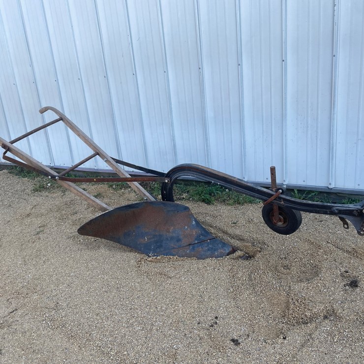 #4687 • Walk Behind Single Bottom Plow