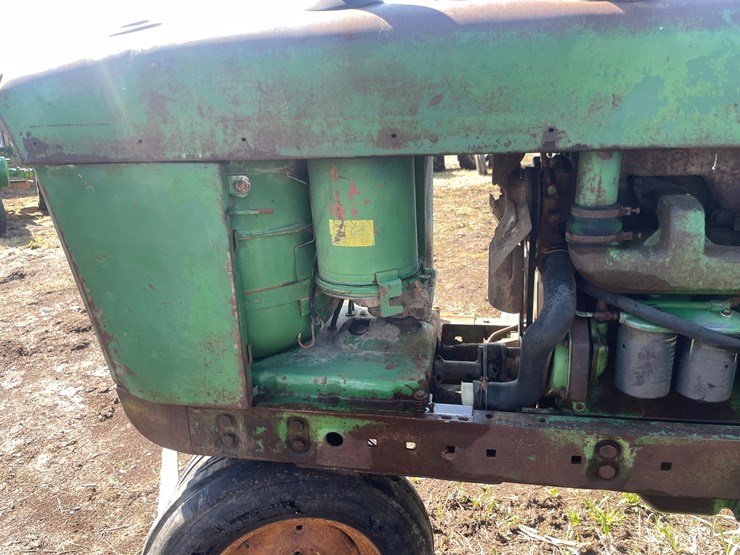 john-deere-3020-image-8
